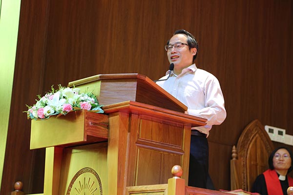 华东神学院举行2018年毕业感恩礼拜暨毕业典礼 华东神学院举行2018年毕业感恩礼拜暨毕业典礼